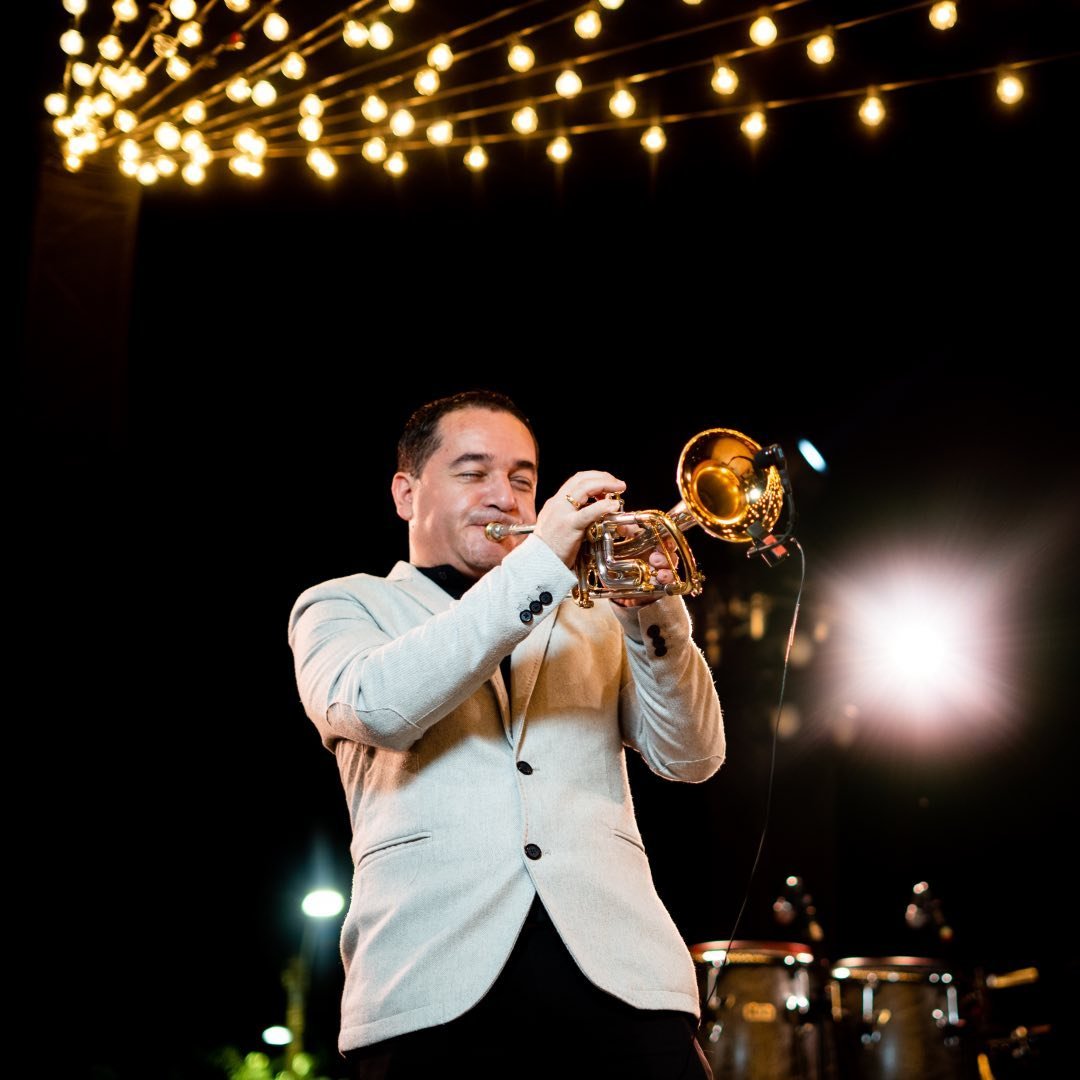 Nelson Gómez Music